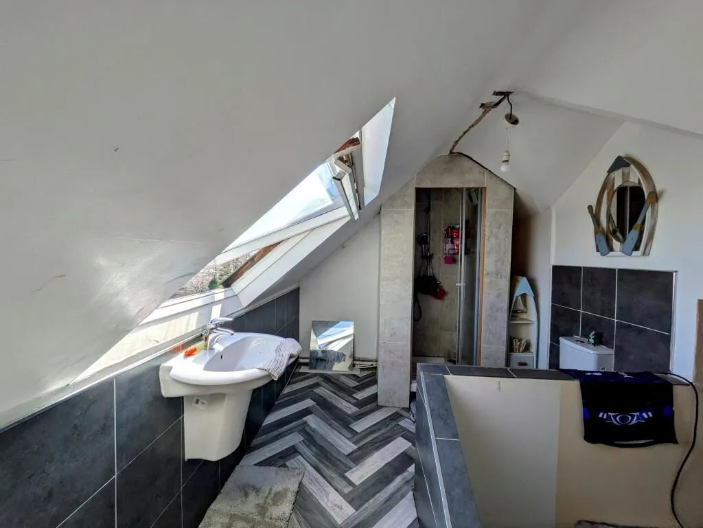 Queensbury, Bradford, West Yorkshire, BD13 2QP - Online Properties