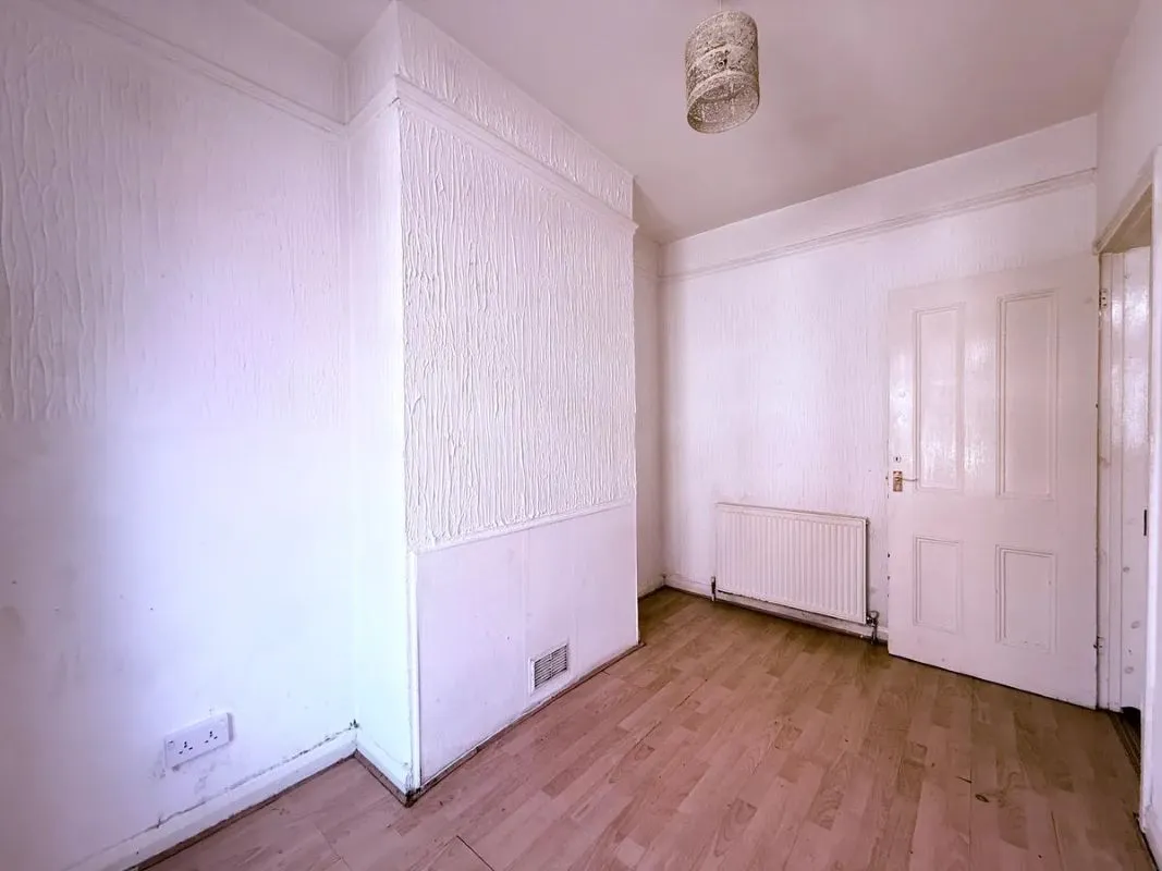 Luton, Bedfordshire, LU1 1NL - Online Properties