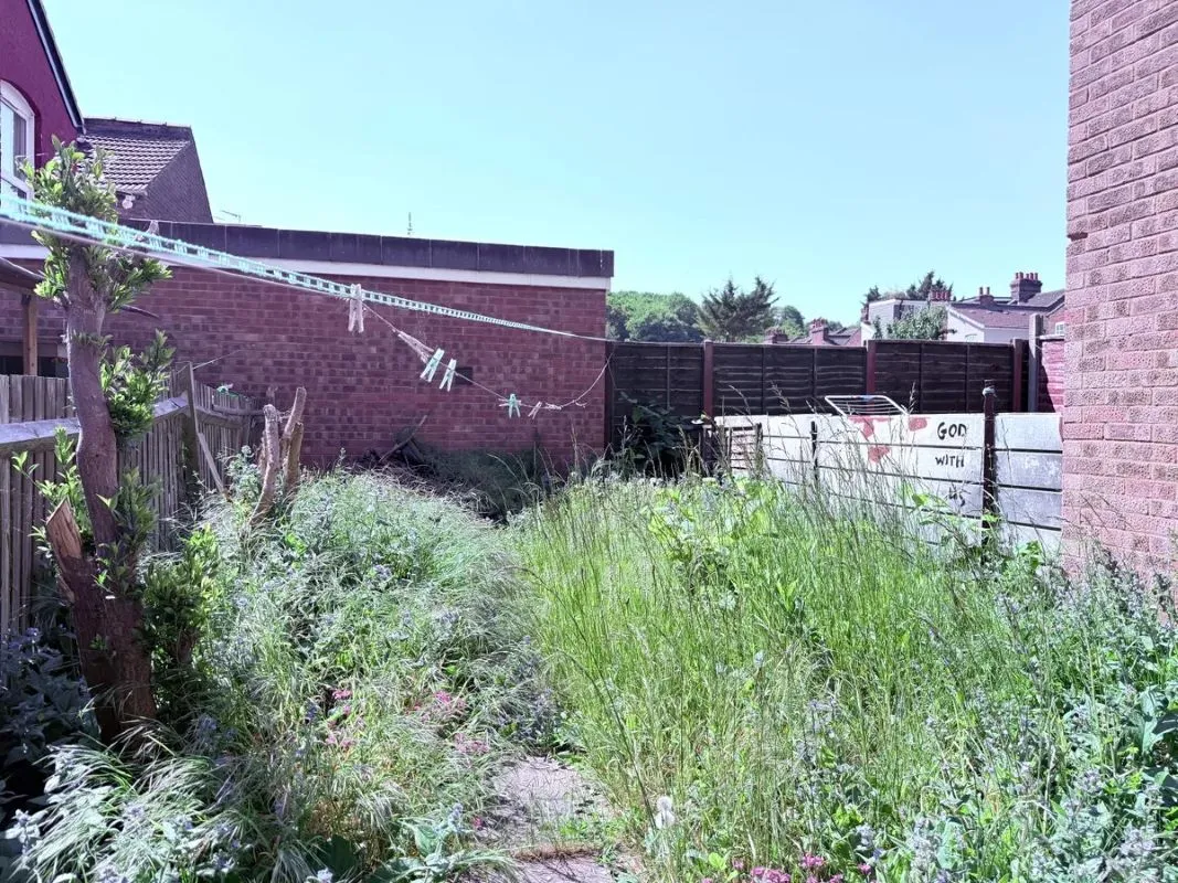 Luton, Bedfordshire, LU1 1NL - Online Properties