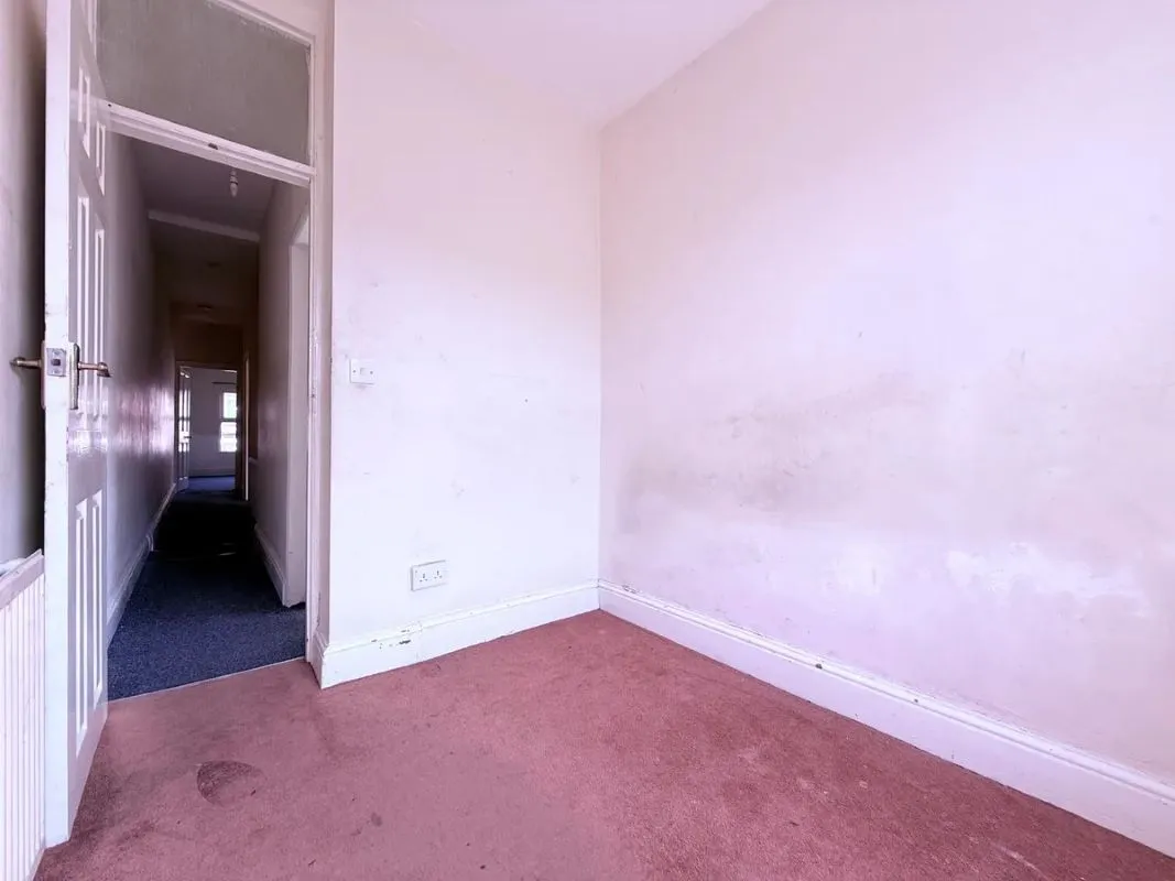 Luton, Bedfordshire, LU1 1NL - Online Properties