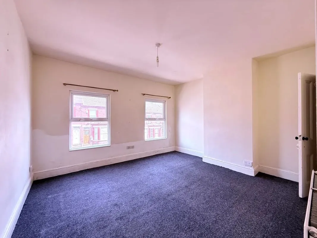 Luton, Bedfordshire, LU1 1NL - Online Properties