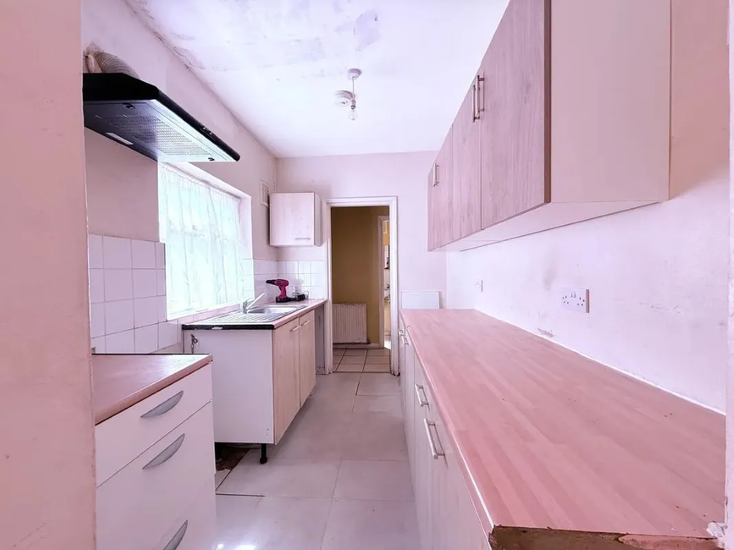 Luton, Bedfordshire, LU1 1NL - Online Properties