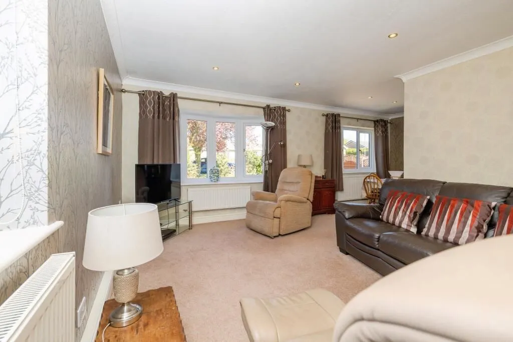 Saxilby, Lincoln, Lincolnshire, LN1 2QJ - Online Properties
