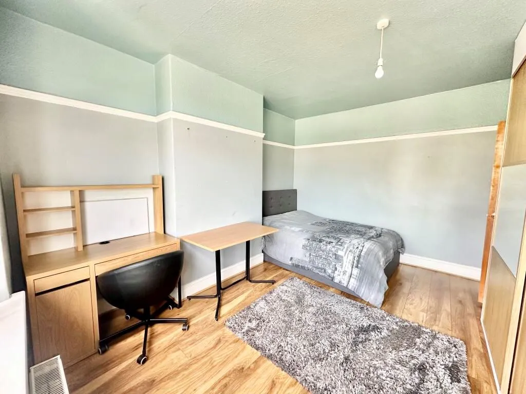 Sheffield, South Yorkshire, S9 4AD - Online Properties