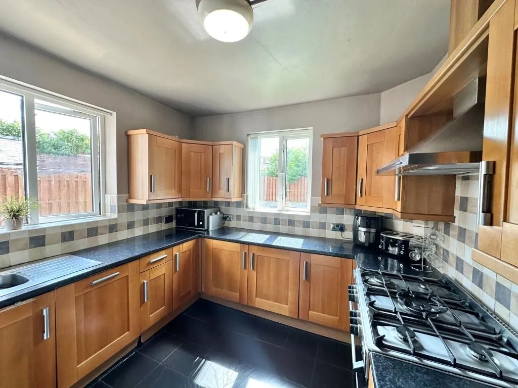 Sheffield, South Yorkshire, S9 4AD - Online Properties