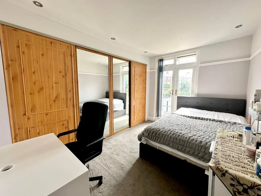 Sheffield, South Yorkshire, S9 4AD - Online Properties