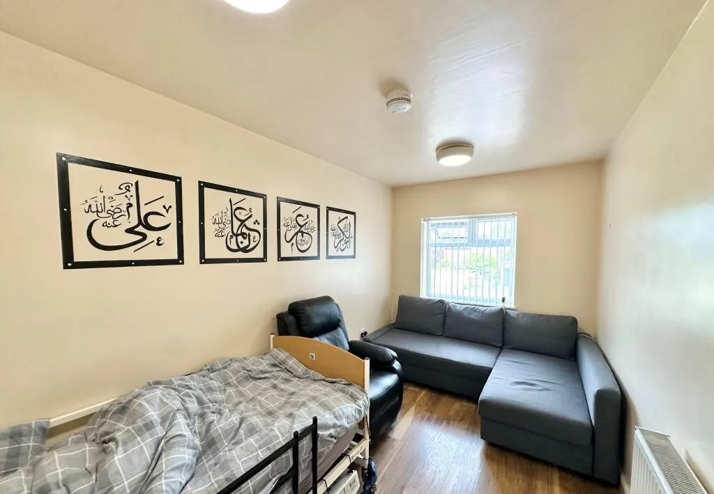 Sheffield, South Yorkshire, S9 4AD - Online Properties