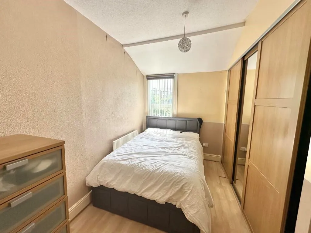 Sheffield, South Yorkshire, S9 4AD - Online Properties