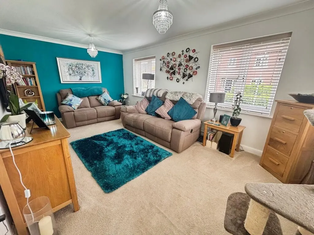 Gainsborough, Lincolnshire, DN21 1ZR - Online Properties
