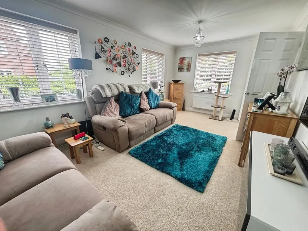 Gainsborough, Lincolnshire, DN21 1ZR - Online Properties