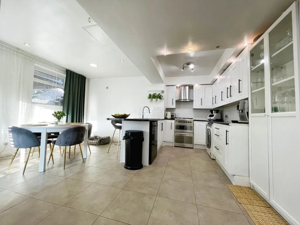 Liverpool, Merseyside, L36 8BN - Online Properties