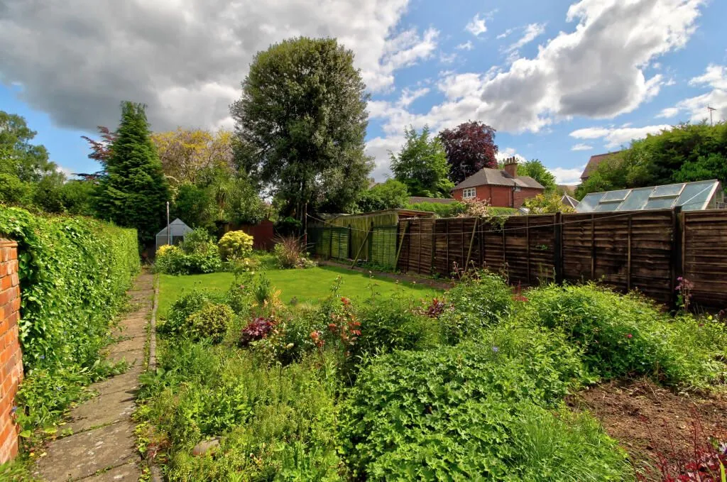 Kidderminster, Worcestershire, DY10 1XD - Online Properties