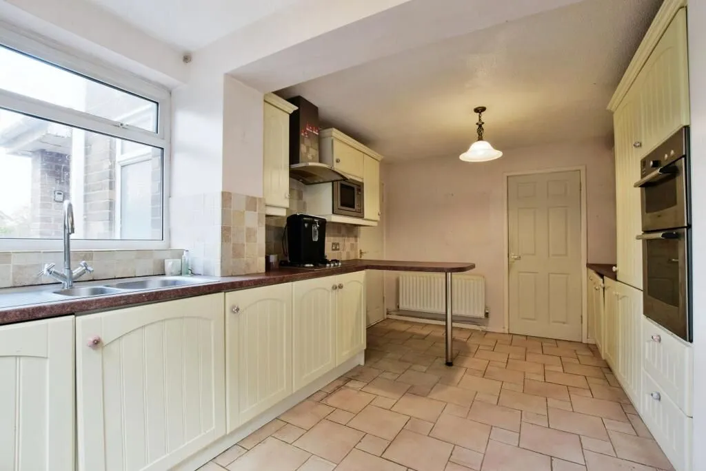 Knutsford, Cheshire, WA16 9AN - Online Properties