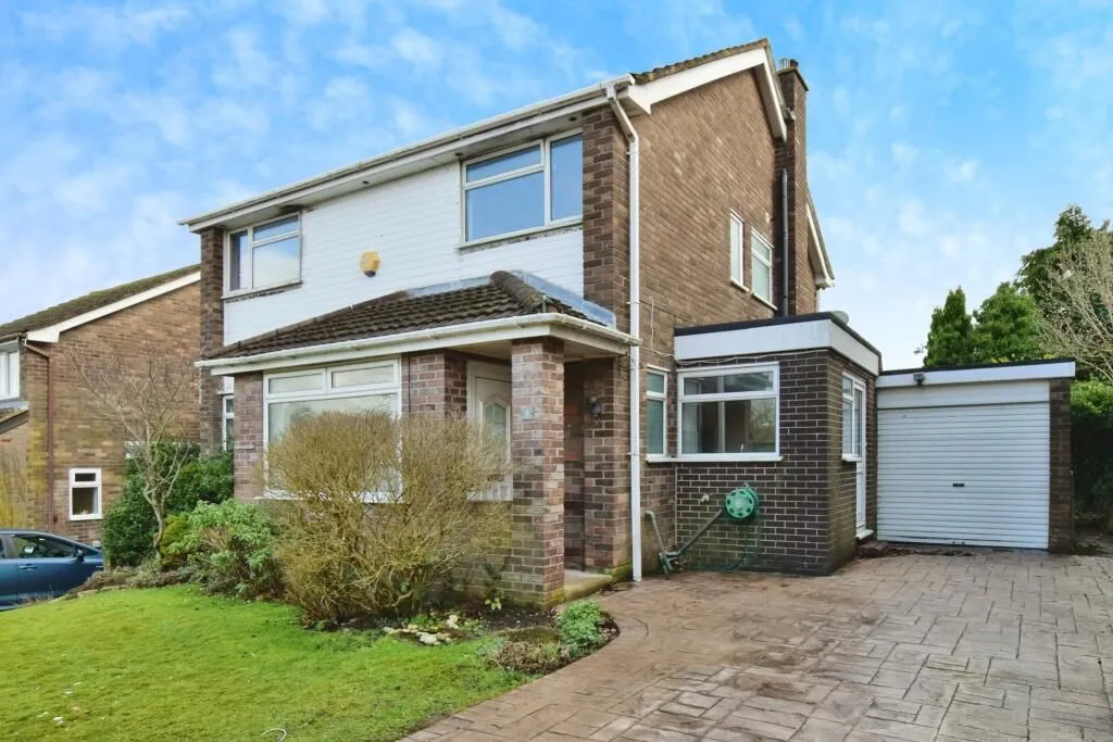 Knutsford, Cheshire, WA16 9AN - Online Properties