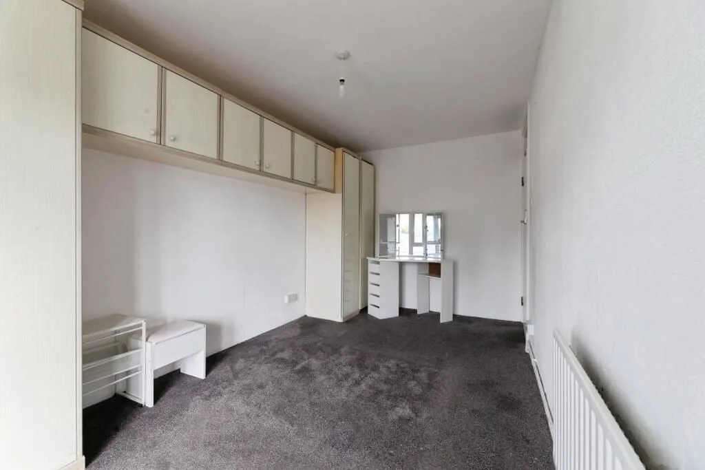 London, E14 7DW - Online Properties