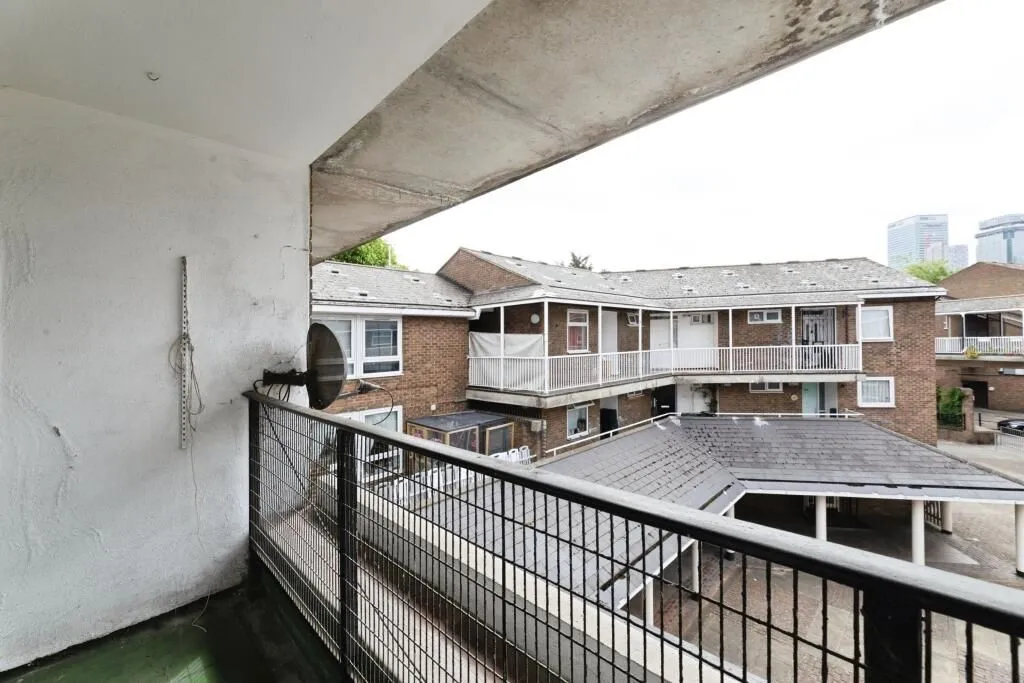 London, E14 7DW - Online Properties