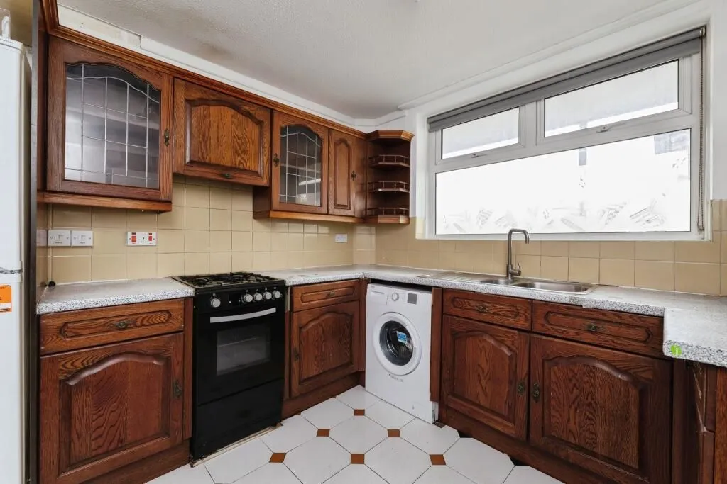 London, E14 7DW - Online Properties