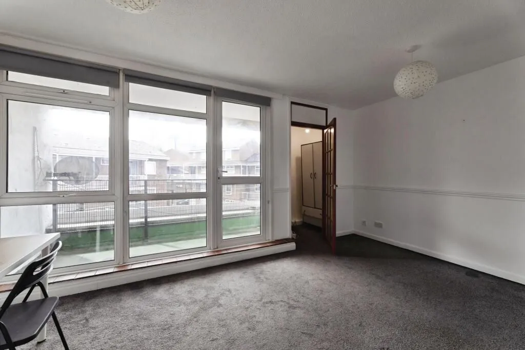 London, E14 7DW - Online Properties