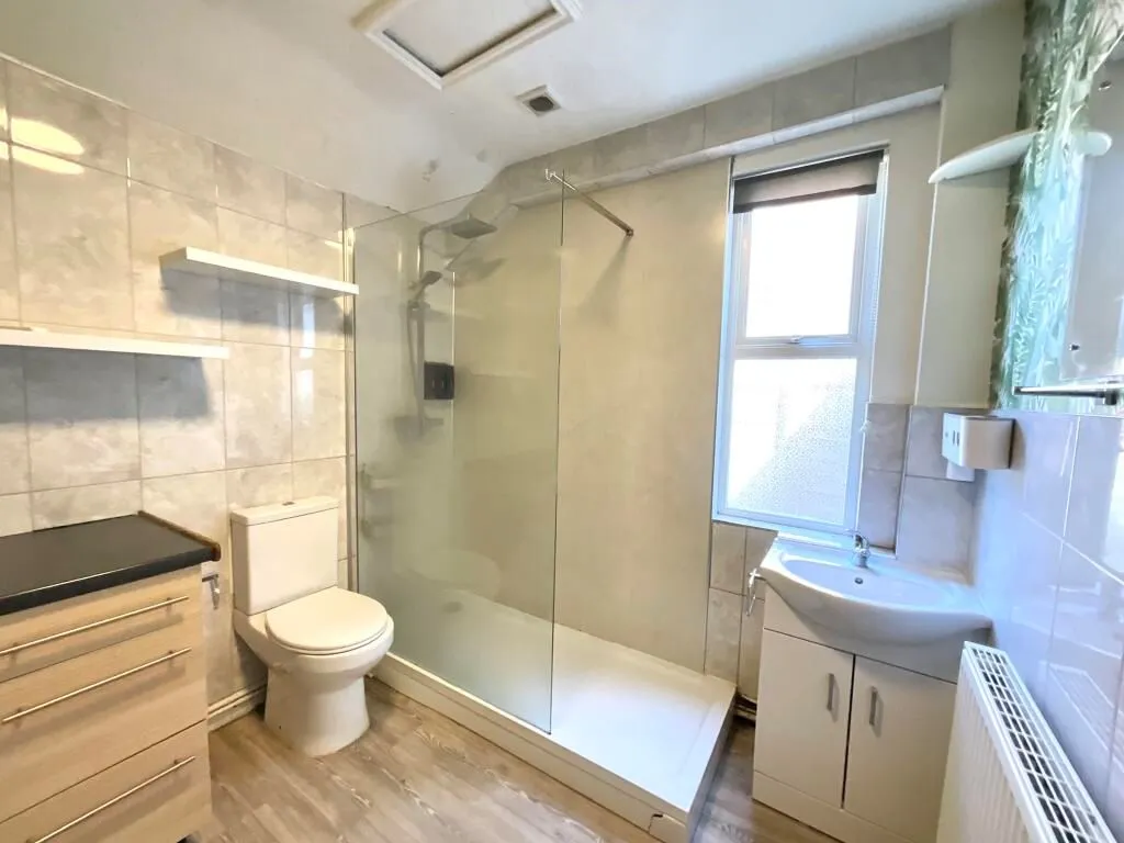 Gedling, Nottingham, Nottinghamshire, NG4 3JZ - Online Properties