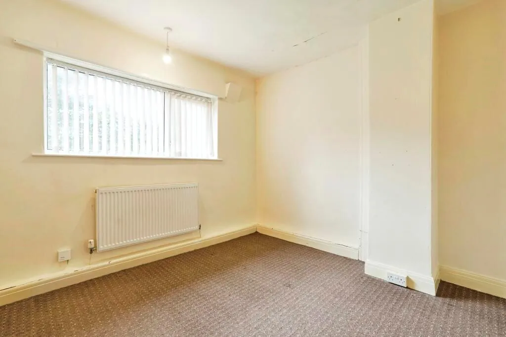 Rodley, Leeds, West Yorkshire, LS13 1JX - Online Properties