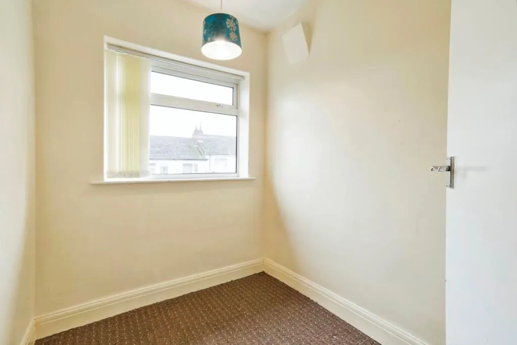 Rodley, Leeds, West Yorkshire, LS13 1JX - Online Properties