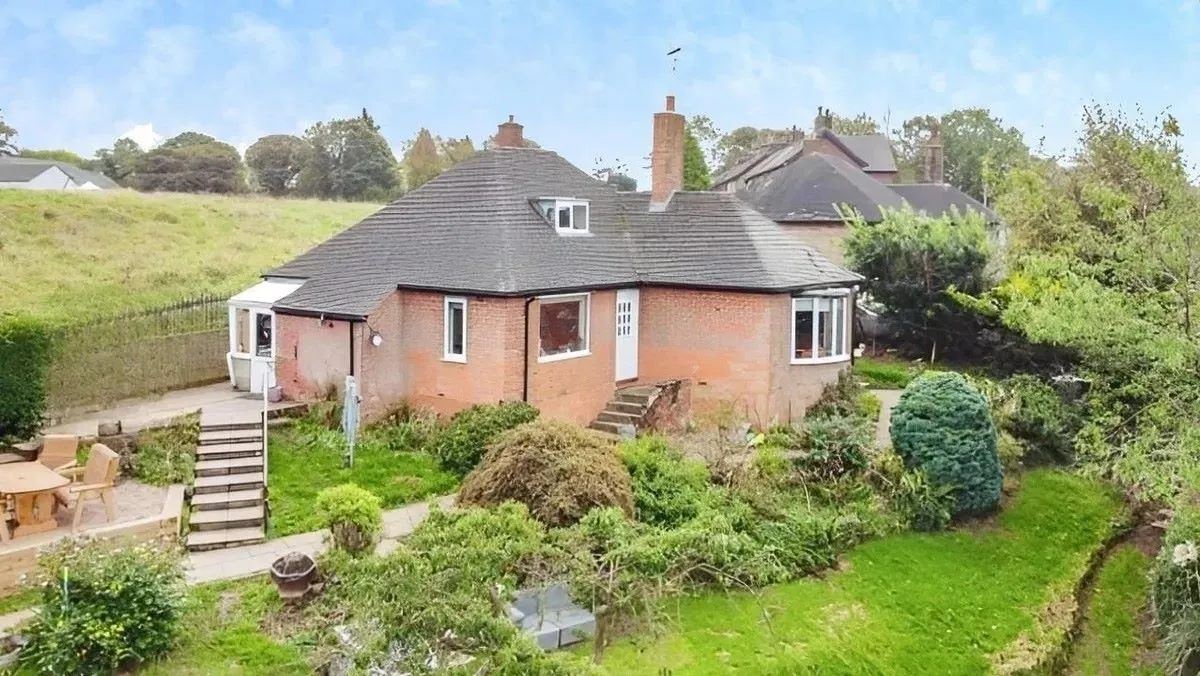 Smithy Bank, Alton, Stoke-on-Trent, Staffordshire, ST10 4AE - Online Properties