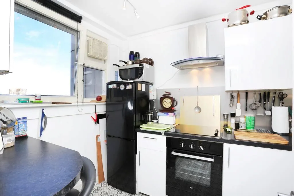 London, SE18 7NL - Online Properties