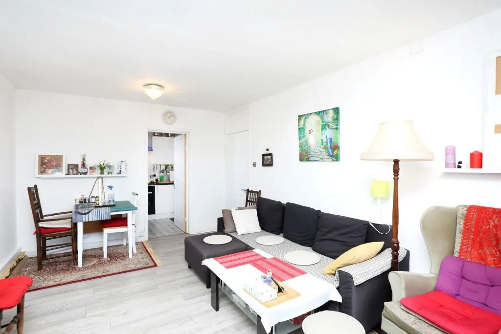 London, SE18 7NL - Online Properties