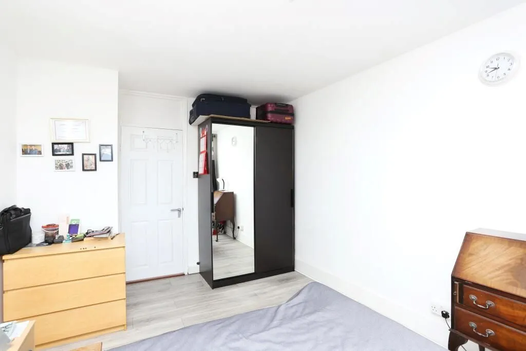 London, SE18 7NL - Online Properties