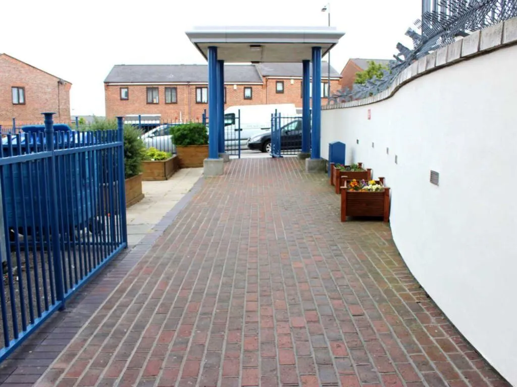 London, SE18 7NL - Online Properties