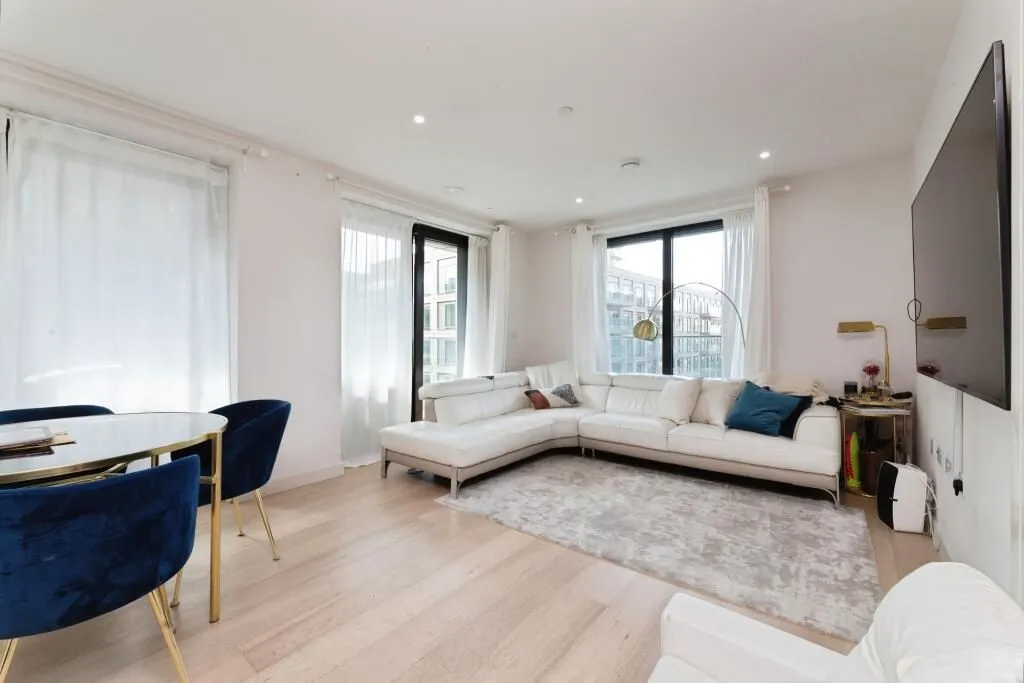 4 Bonnet Street, London, E16 2YY - Online Properties