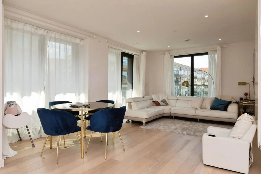 4 Bonnet Street, London, E16 2YY - Online Properties