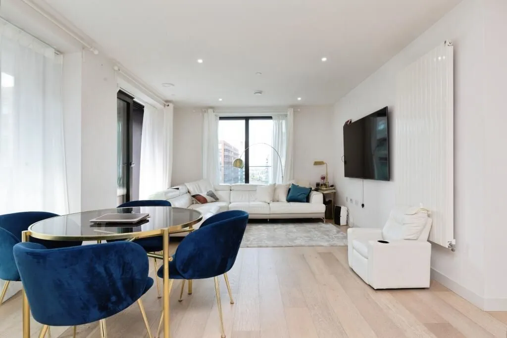 4 Bonnet Street, London, E16 2YY - Online Properties