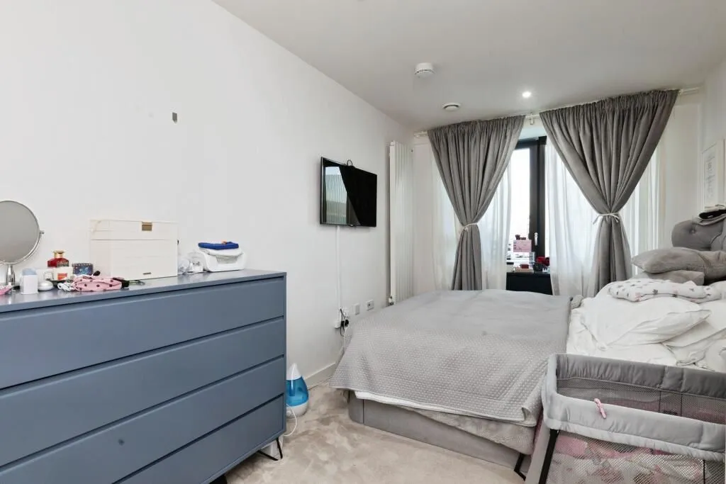 4 Bonnet Street, London, E16 2YY - Online Properties