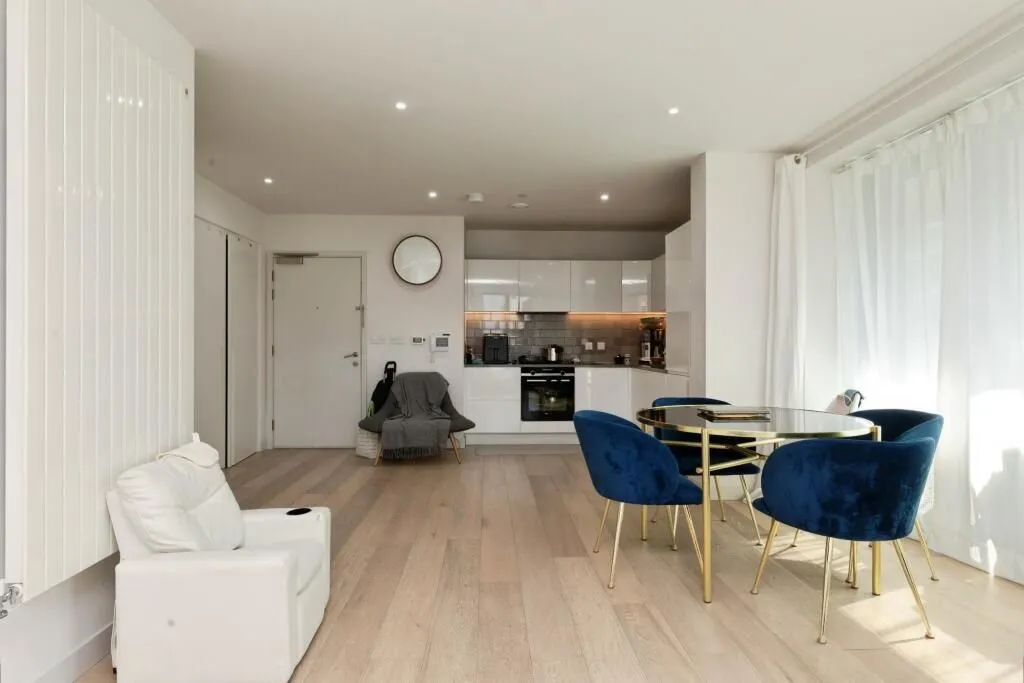 4 Bonnet Street, London, E16 2YY - Online Properties