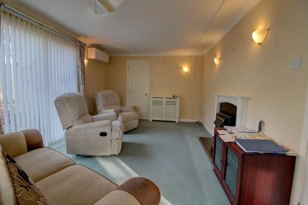Forest Lane, Tadley, Hampshire, RG26 3NU - Online Properties