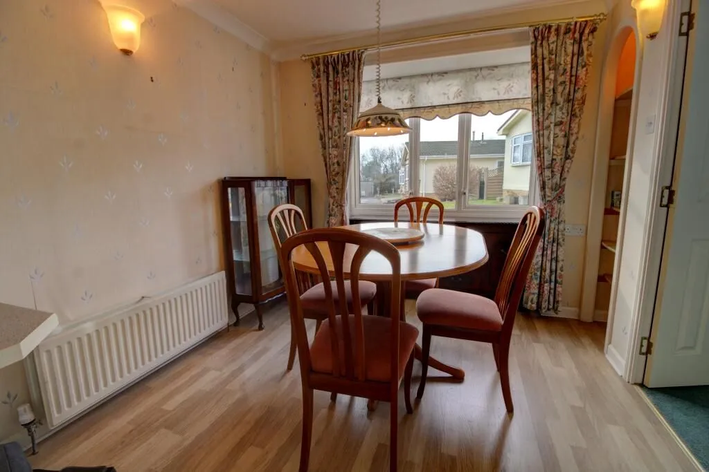 Forest Lane, Tadley, Hampshire, RG26 3NU - Online Properties