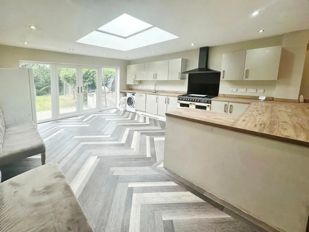Codsall, Wolverhampton, West Midlands, WV8 1HZ - Online Properties