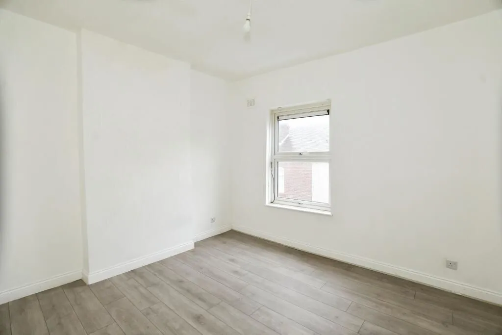 Smallthorne, Stoke-on-Trent, Staffordshire, ST6 1LG - Online Properties