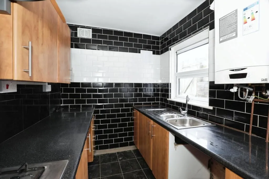 Smallthorne, Stoke-on-Trent, Staffordshire, ST6 1LG - Online Properties