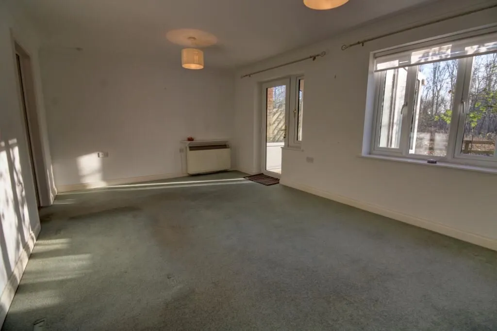 Bath Road, Woolhampton, Reading, Berkshire, RG7 5RD - Online Properties