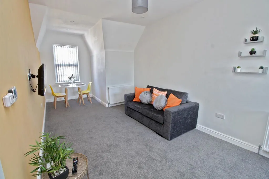 Hull, North Humberside, HU3 6HP - Online Properties