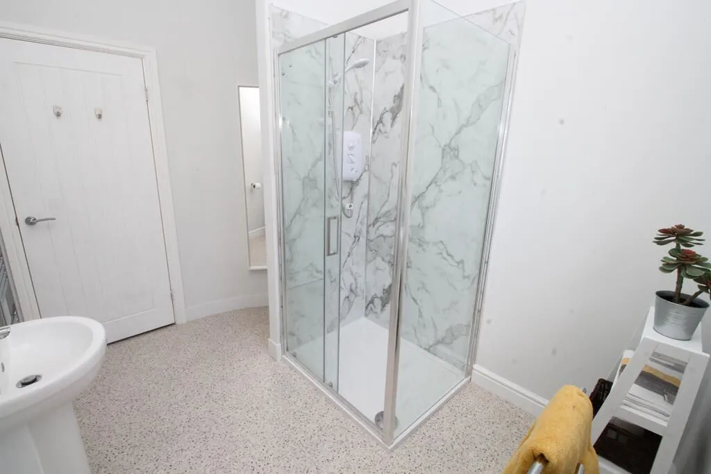 Hull, North Humberside, HU3 6HP - Online Properties