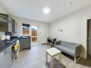Hull, North Humberside, HU3 6HP - Online Properties