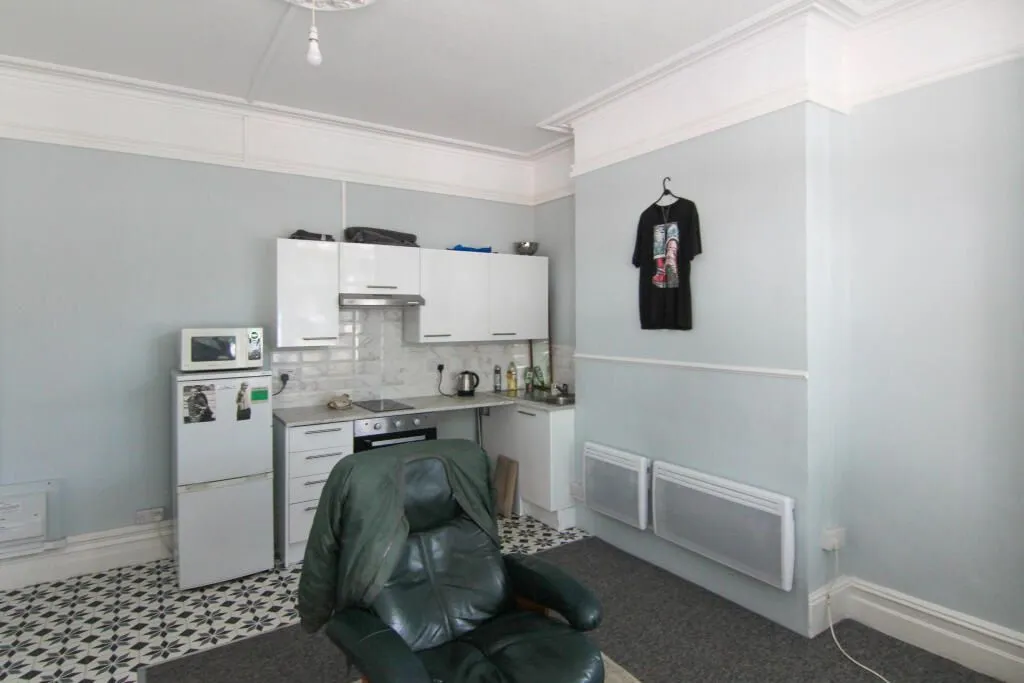 Bournemouth, Dorset, BH1 4ES - Online Properties