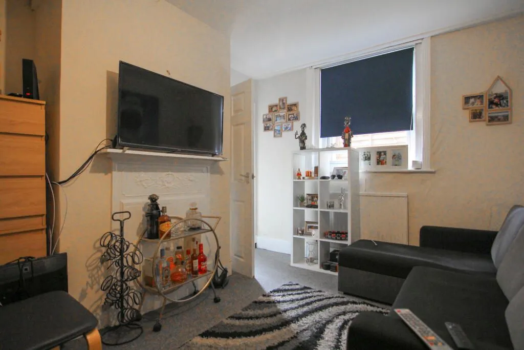 Bournemouth, Dorset, BH1 4ES - Online Properties