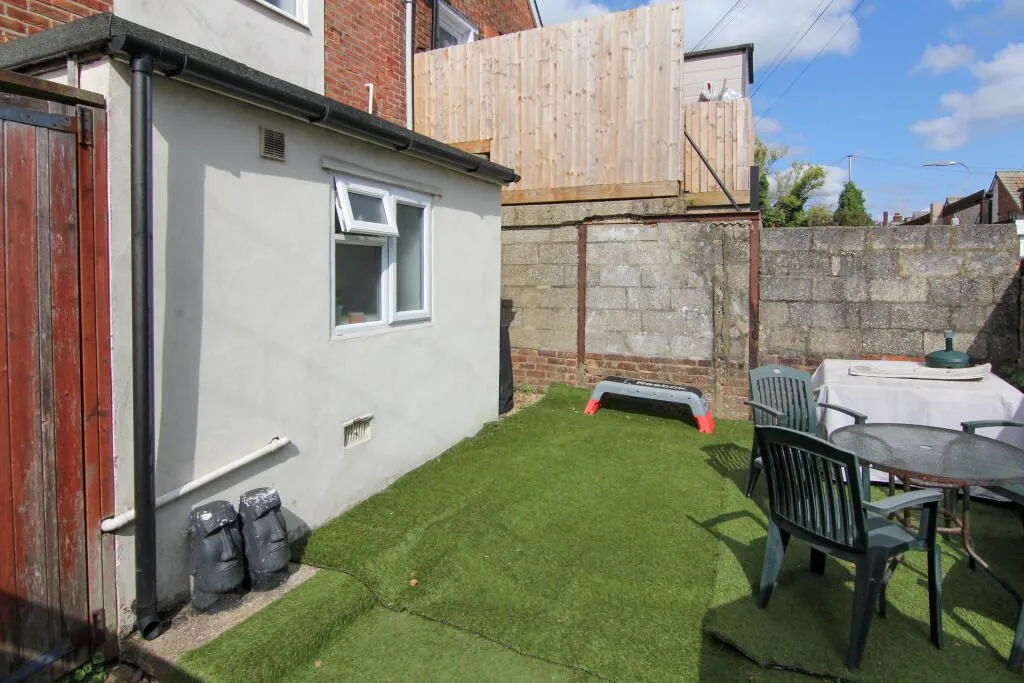 Bournemouth, Dorset, BH1 4ES - Online Properties