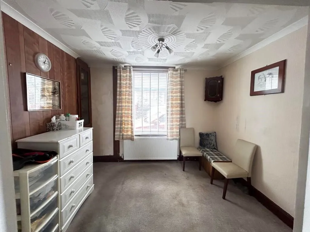 Treorchy, Mid Glamorgan, CF42 6PG - Online Properties
