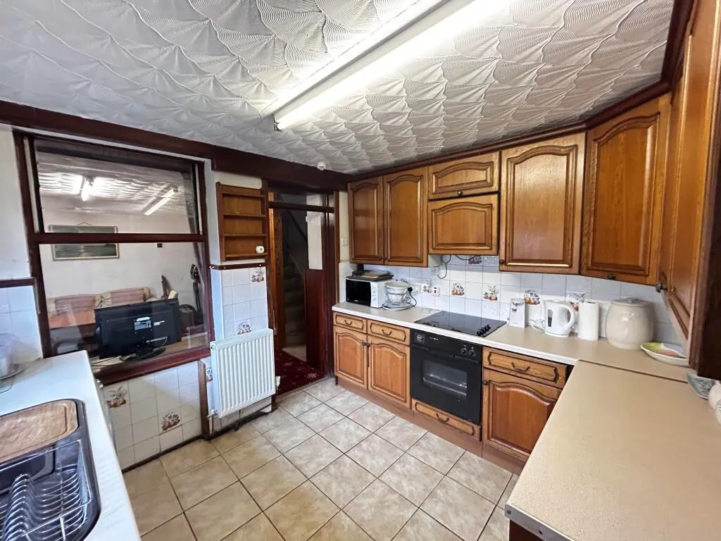 Treorchy, Mid Glamorgan, CF42 6PG - Online Properties