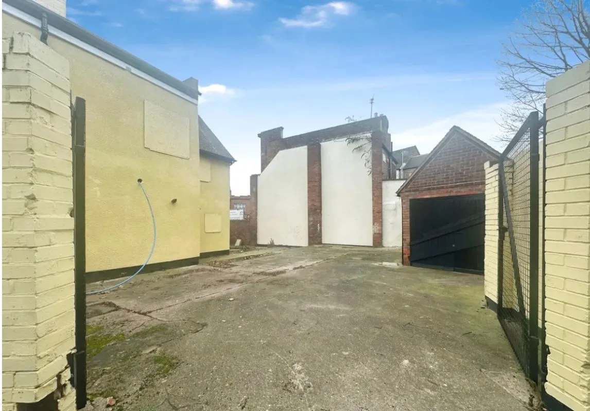 Bilston, Wolverhampton, WV14 0AG - Online Properties